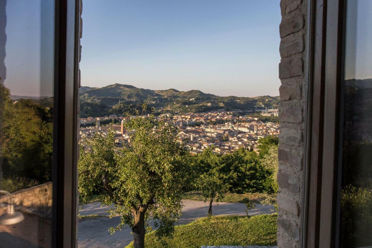 Villa Fortezza Antique Rooms Ascoli Piceno Bagian luar foto